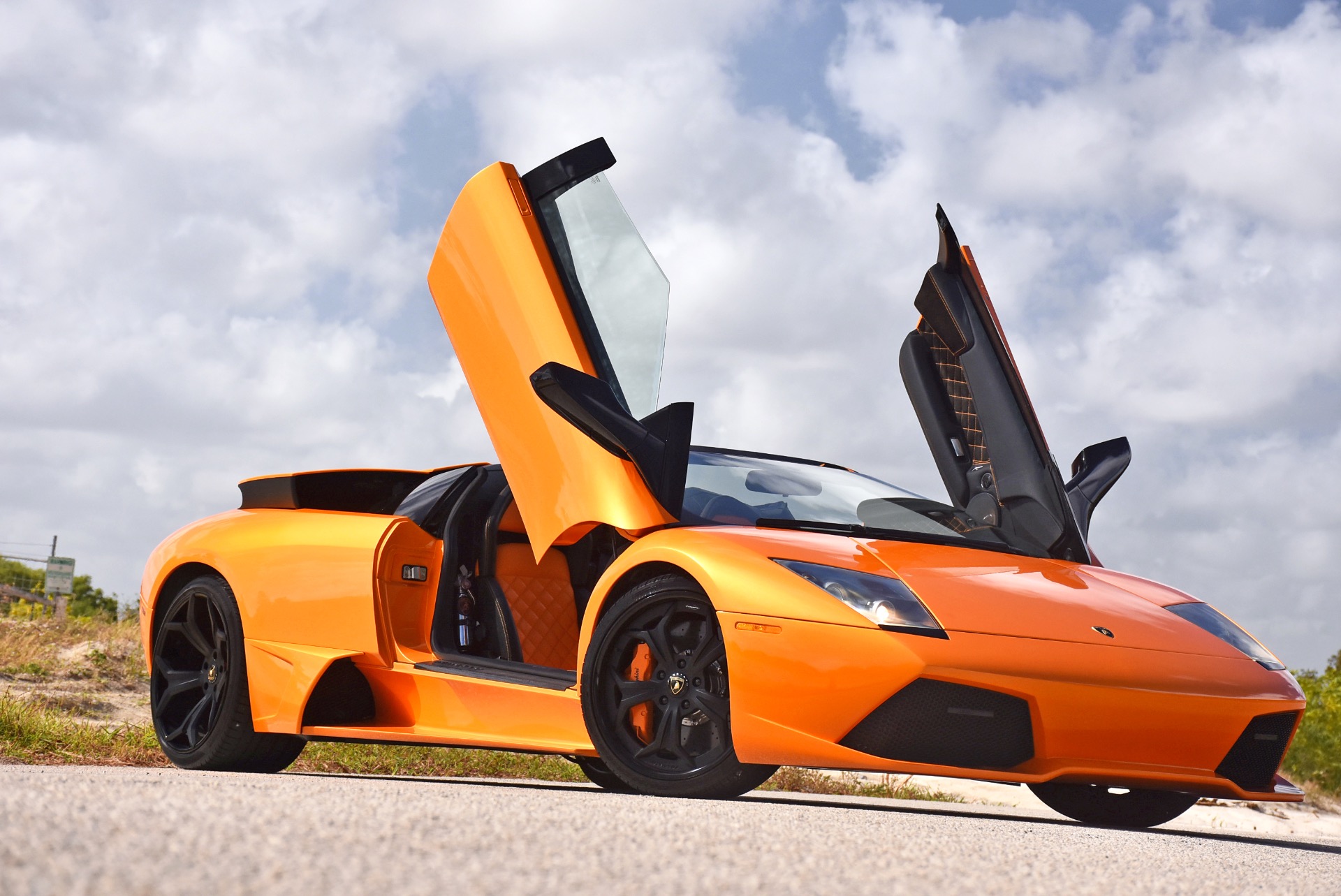 MCLAREN lp640