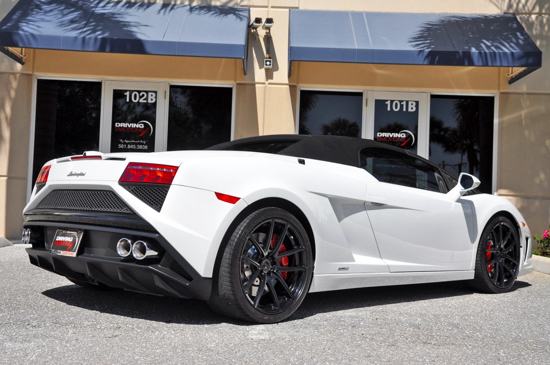 Gallardo LP560-4 Spyder gets a unique Louis Vuitton interior