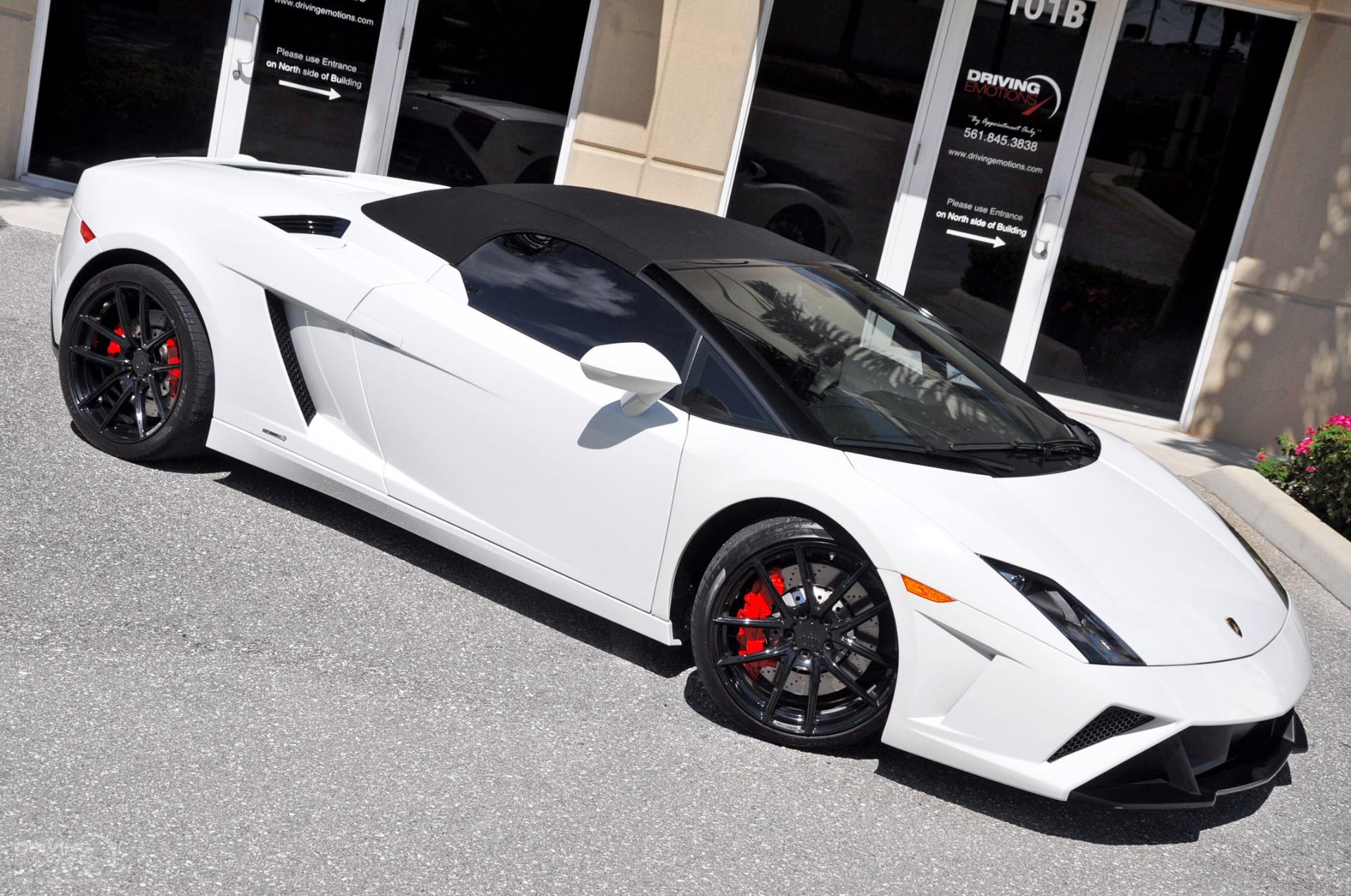 Gallardo LP560-4 Spyder gets a unique Louis Vuitton interior