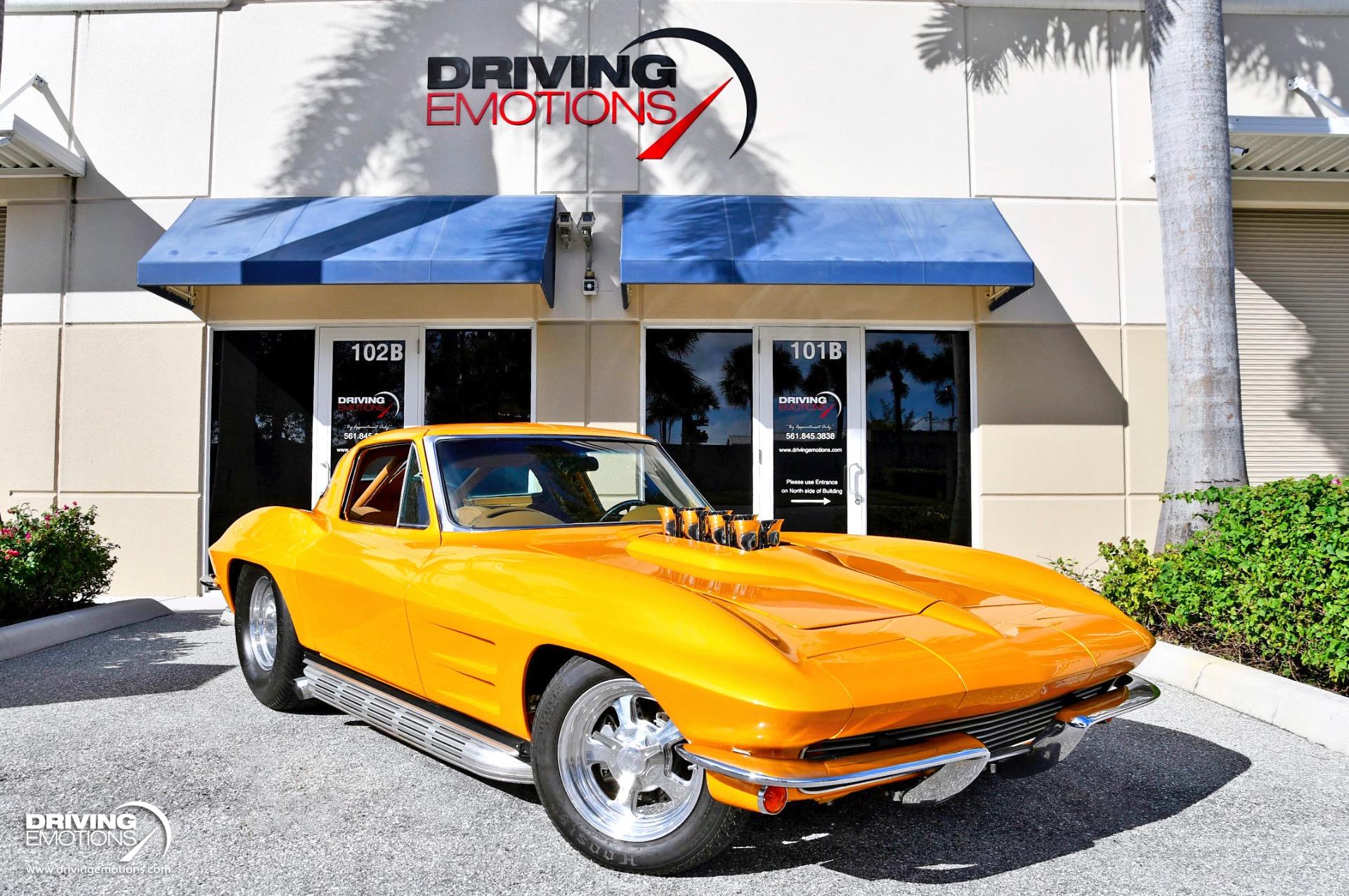 Miami, Florida USA - February 16, 2020: Vintage Exotic 1963 Chevrolet  Corvette Split Window Sports Car On Display At The Public Miami Concours Car  Show In The Upscale Design District. Stock Photo