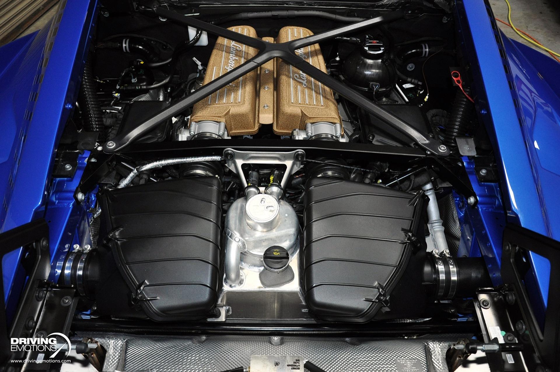 Used 2022 Lamborghini Huracan STO BLUE ELEOS! CARBON FIBER TRIM! FRONT LIFT! RARE!! | St. Petersburg, FL