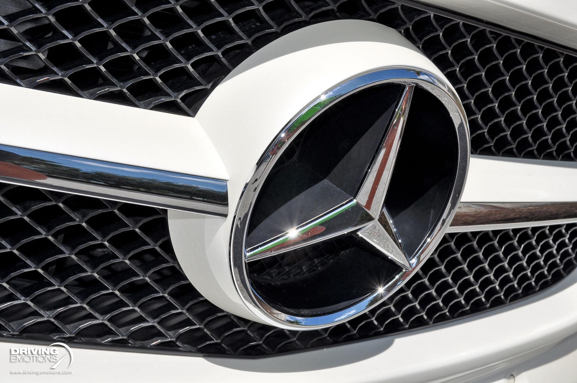 Used 2011 Mercedes-Benz SLS AMG GULLWING! DESIGNO MYSTIC WHITE/RED! CARBON!! COLLECTOR!! | St. Petersburg, FL