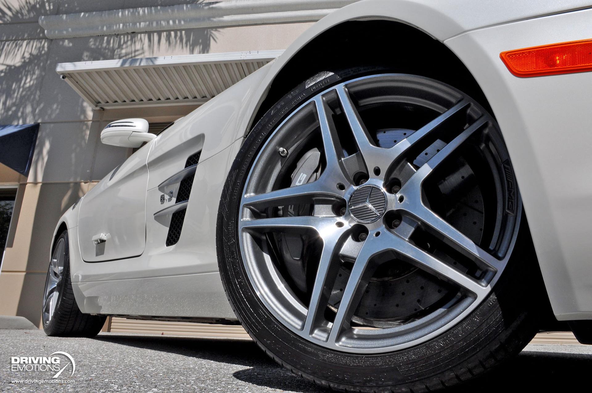 Used 2011 Mercedes-Benz SLS AMG GULLWING! DESIGNO MYSTIC WHITE/RED! CARBON!! COLLECTOR!! | St. Petersburg, FL